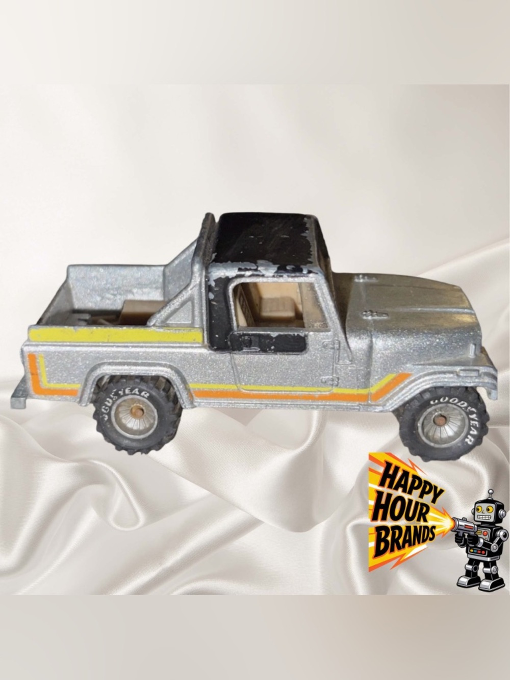 Hot Wheels JEEP SCRAMBLER Metalflake Gray GYG Real Riders HONG KONG *LOOSE*